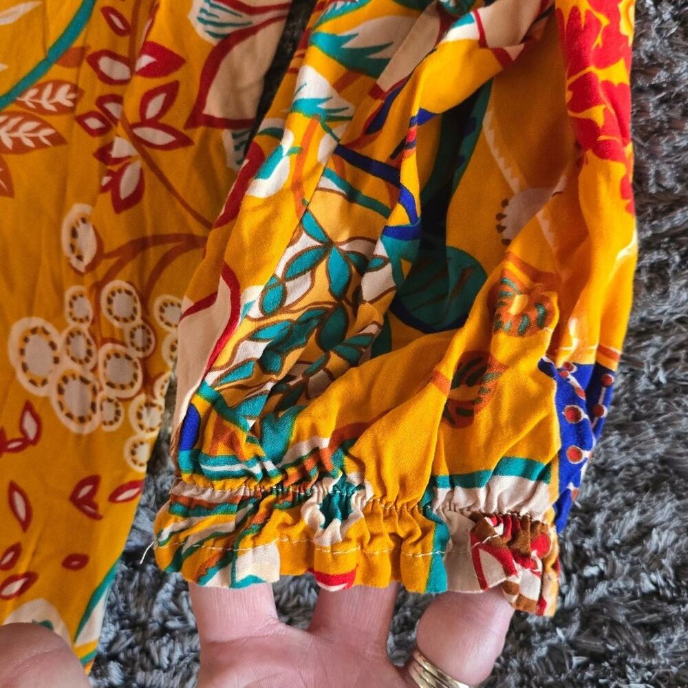 Miss Huan Floral long-sleeved Dress Size Medium - Picture 2 of 3